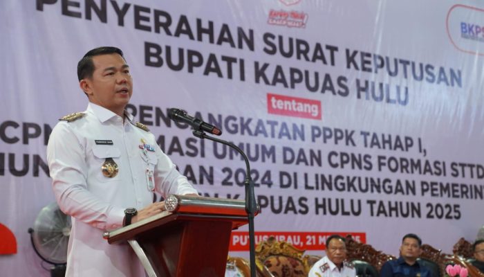 Sis Serahkan SK dan Lantik 1.036 P3K Dilingkungan Pemkab Kapuas Hulu 