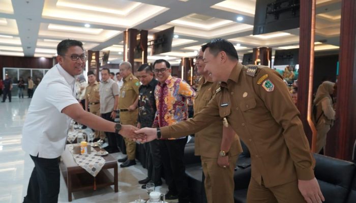Bupati Kapuas Hulu Hadiri Peluncuran dan Dialog Percepatan Pembentukan Koperasi Merah Putih