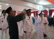 Bupati Kapuas Hulu Fransiskus Diaan Lantik 8 Kades Terpilih Antar Waktu 