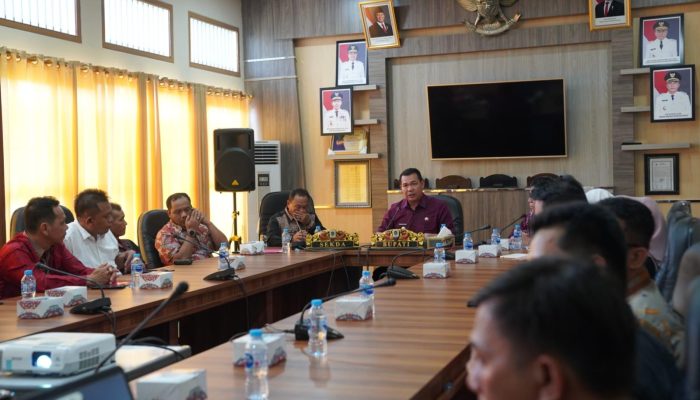 Sis Pimpin Rapat Persiapan Kapuas Hulu Jadi Tuan Rumah MTQ ke-33 Tingkat Provinsi 