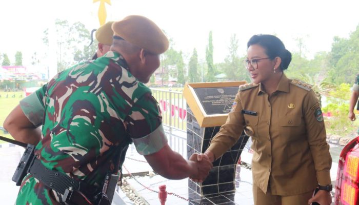 Bupati Landak Menghadiri Sertijab Danyon Armed 16/TK
