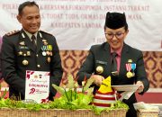 Ikuti Upacara Hari Bhayangkara ke-79, Bupati Karolin Yakin Polri Bisa Terus Bertransformasi 