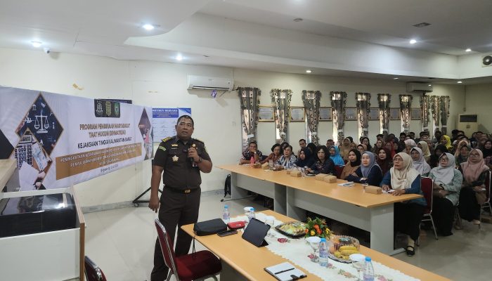 Kejati Kalbar Beri Pemahaman Hukum Dilingkungan Disdikbud Singkawang