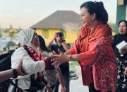 Karolin Sambut Jamaah Haji Landak di Istana Ismahayana