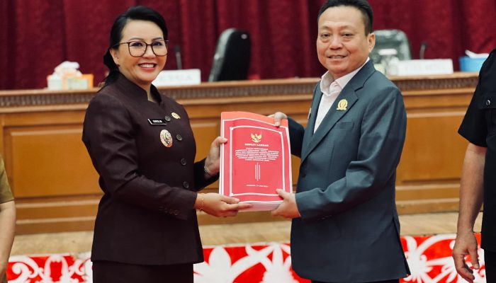 Bupati Landak Sampaikan KUA dan PPAS APBD Perubahan 