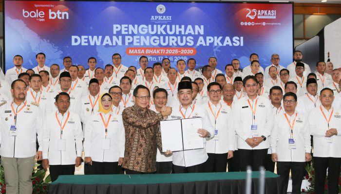 Bupati Kapuas Hulu Emban Jabatan Wakil Bendahara Umum APKASI