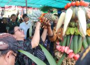 Bupati Karolin Hadiri Festival Budaya Grebeg Suro Tahun 2025