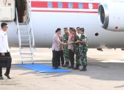 Pangdam bersama Forkopimda Sambut Kedatangan Wapres di Kalbar