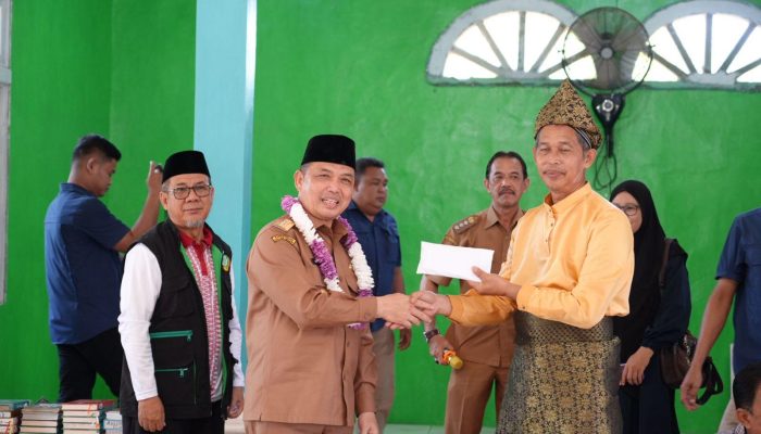 Wabup Kapuas Hulu Sukardi Dampingi Gubernur Kalbar ke Kampung Dakwah