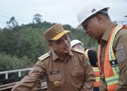 Atasi Masalah Banjir, Gubernur Kalbar Tinjau Pekerjaan Jembatan Kecapah