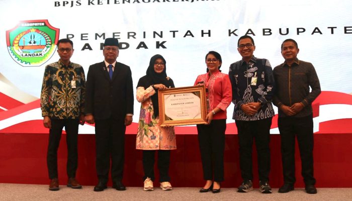 Bupati Landak Raih Penghargaan Paritrana Award Kalbar 2025 Tingkat Provinsi 