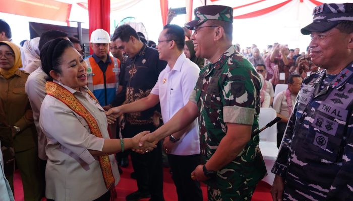 Pangdam Tanjungpura Hadiri Pelepasan Ekspor Kratom dan Ikan Arwana di Pelabuhan Dwikora 