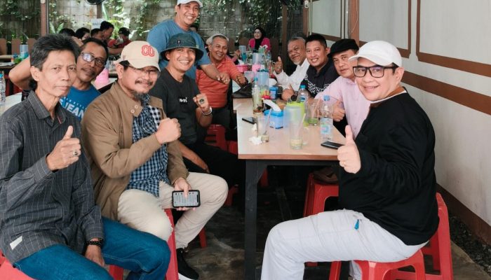 Kopi Pagi Bidhumas Polda Kalbar Bersama Peserta UKW Pontianak 