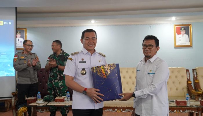 PLN Kalbar dan Pemkab Kapuas Hulu Bahas Pembangunan SUTT 