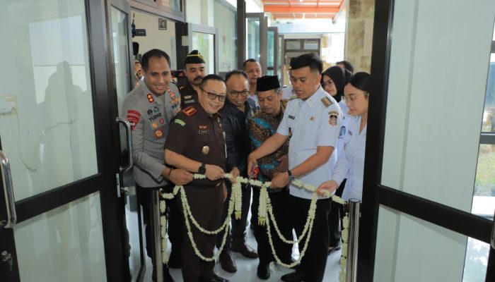 Kejari Blitar dan Pemkot Blitar Tekan Perjanjian RJ serta Resmikan 21 Rumah RJ