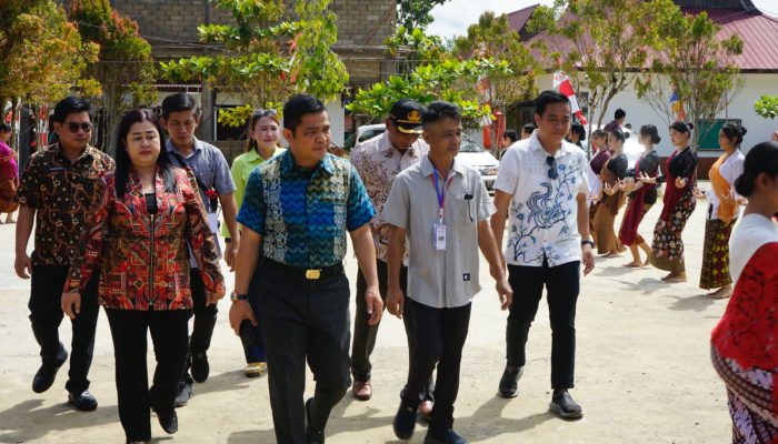 Wabup Landak Erani Hadiri Reuni Akbar SMK Negeri 1 Ngabang