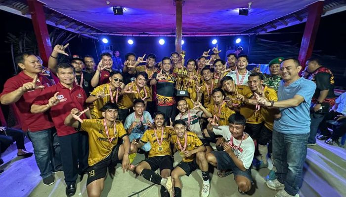 Wabup Landak Erani Tutup Open Turnamen Sepak Bola Sompak Cup 2025