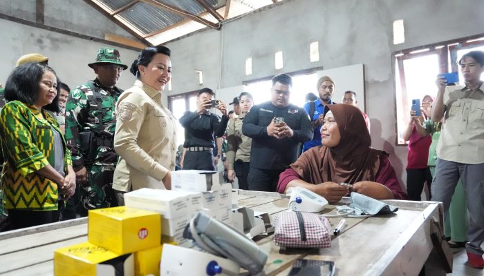 Karolin Apresiasi TMMD Imbangan ke 126 di Lame Ngudi Rukun