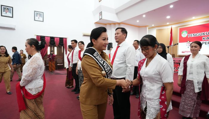 Kukuhkan Pokja Bunda PAUD Landak, Ini Pesan Karolin 