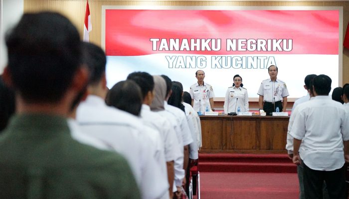 Bupati Landak Buka MGMP SMP Zona Kecamatan Ngabang 