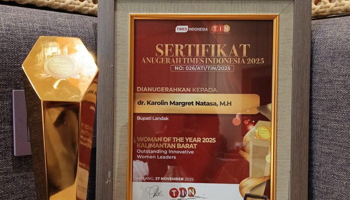 dr Karolin Margret Natasa Raih Penghargaan ATI 2025 sebagai Pemimpin Perempuan Inovatif