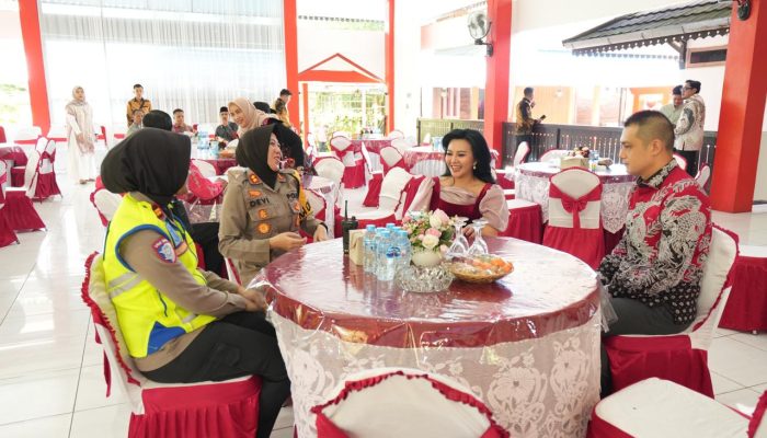 Kapolres Landak Hadiri Open House Natal Bupati Landak 