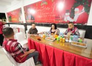 Natal Hari Pertama, Bupati Landak Silaturahmi ke Rumah Ketua DPRD Landak