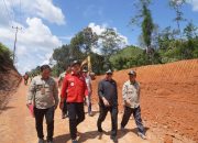 Bupati Kapuas Hulu Tinjau Pekerjaan Rya Jalan Nanga Suruk – Nanga Payang