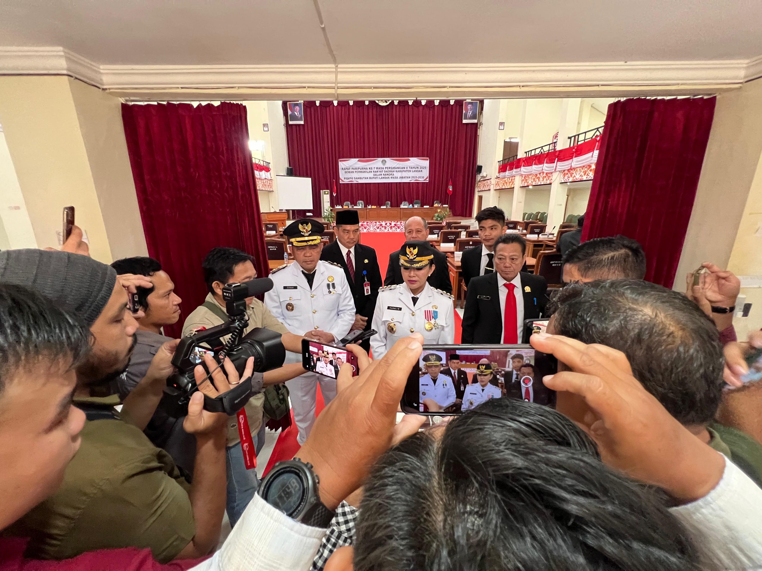 Bupati Landak Tekankan Peran Pers Ditengah Banjir Informasi
