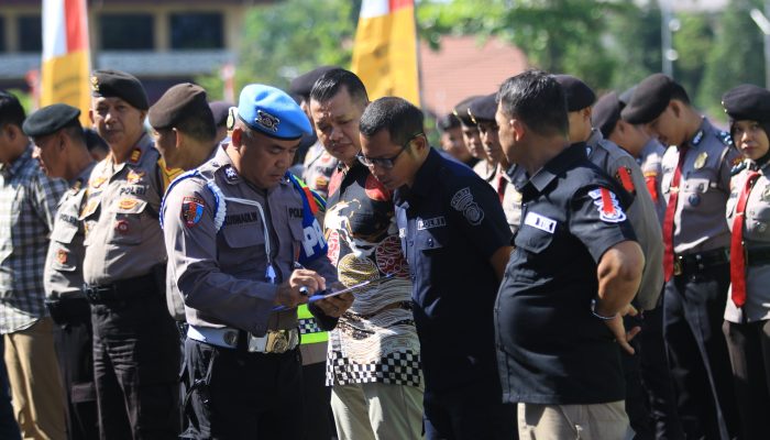 Dirlantas Polda Kalbar Pimpin Apel Operasi Ketupat Kapuas 2026