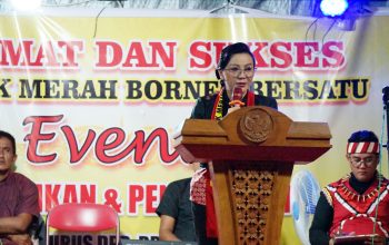 Hadiri Pelantikan MMBB, Bupati Landak Ajak Generasi Muda Lestarikan Budaya Dayak