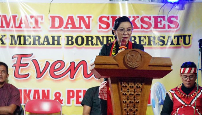 Hadiri Pelantikan MMBB, Bupati Landak Ajak Generasi Muda Lestarikan Budaya Dayak