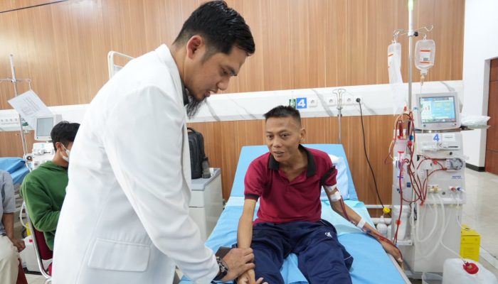 Kornelis Ucapkan Terimakasih ke Karolin Bupati Landak, Kini Cuci Darah Sudah Dekat