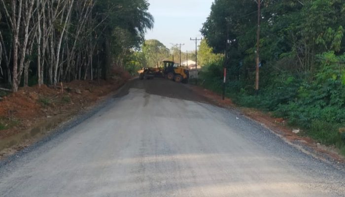 Warga Apresiasi Program BPJN Kalbar Bangun Jalan Rp33 Miliar di Sintang 