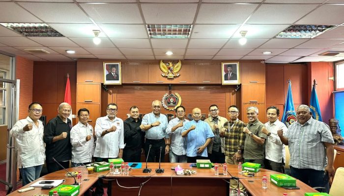 Marthen Jabat Sekjen PWI Pusat Gatikan Almarhum Zulmansyah Sekedang 
