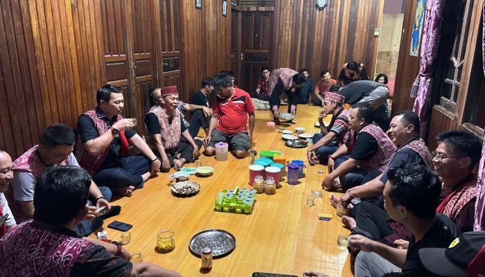 Dari Rumah ke Rumah, Sis Rayakan Makai Taon di Seluan 