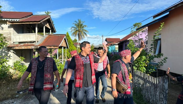 Bupati Kapuas Hulu Rayakan Gawai Dayak Makai Taon di Seluan