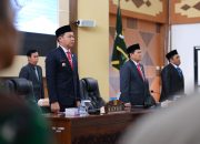 Bupati Kapuas Hulu Hadiri Rapat Paripurna DPRD Penyampaian LKPJ 2025