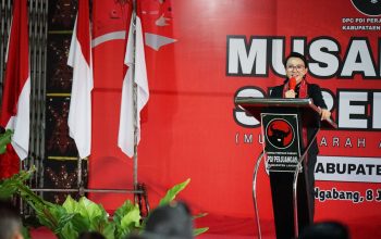 Musancab PDI P Landak, Karolin : Badai Pasti Berlalu, Pelayanan Publik Tetap Nomor Satu