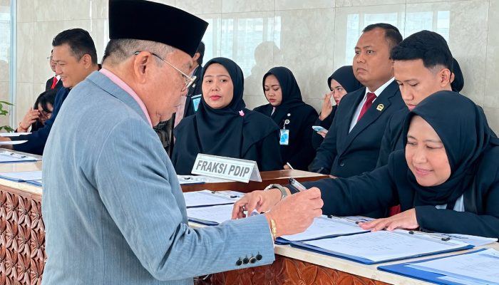Hadir Paripurna KEM PPKF RAPBN 2027, Cornelis Kawal Agenda Strategis Pemerintah