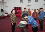 Sejumlah Kepsek di Landak Resmi Dilantik, Bupati Titipkan Sejumlah Agenda Peningkatan Pendidikan