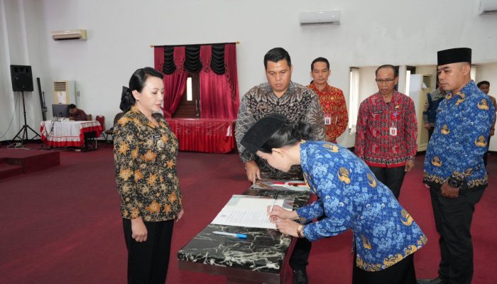 Sejumlah Kepsek di Landak Resmi Dilantik, Bupati Titipkan Sejumlah Agenda Peningkatan Pendidikan