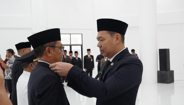 Bupati Kapuas Hulu Lantik 58 ASN pada Jabatan Pimpinan Tinggi Pratama, Administrator, Pengawas dan Fungsional.