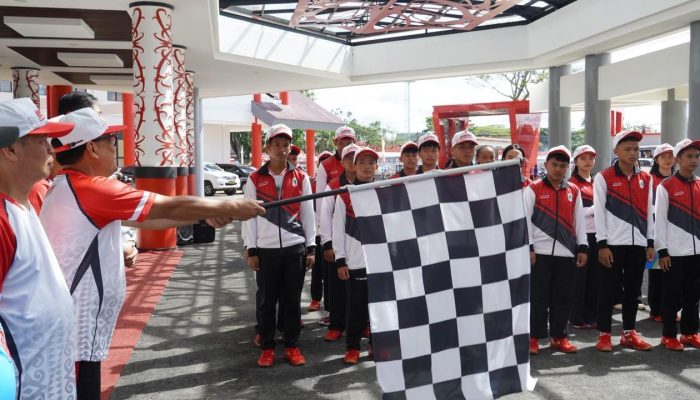 Sekda Kapuas Hulu Lepas Kontingen POPDA 2026, Targetkan Prestasi Terbaik di Tingkat Provinsi