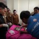 Isi Waktu Libur Sekolah, Bupati Karolin Gelar Sunatan Massal Gratis di Mandor