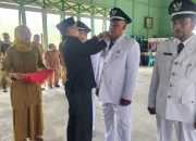 Wabup Kapuas Hulu Lantik Kades PAW di Pengkadan 