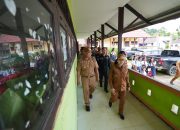 Bupati Landak Tuntut Guru Melek Teknologi dan Jaga Kebersihan Sekolah