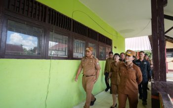 Perjuangkan Dana Pusat untuk SMPN 3 Sompak, Karolin Minta Guru Tak Jadikan Fasilitas Alasan Penurunan Kualitas