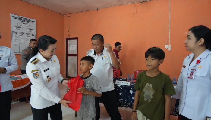 Cerita Pemain Bola Haaland dari Bupati Karolin untuk Edukasi Gizi Anak-anak Landak