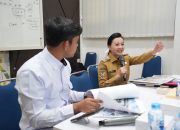 Perjuangkan Nasib Anak Putus Sekolah di Landak, Karolin : Bangun Sekolah Rakyat di Tempat Kami 